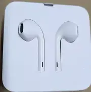 NEW Apple Earpods OEM Earbud Headphones Wired - iPhone Lightning Connector