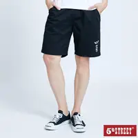 在飛比找momo購物網優惠-【5th STREET】男LOGO刺繡休閒短褲-黑色
