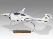 Diamond DA42 CTC Aviation Training Desk Wood Airplane New Model Small Scale 1/48