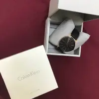 在飛比找蝦皮購物優惠-Calvin Klein CK黑金經典皮質手錶 K7Y21T