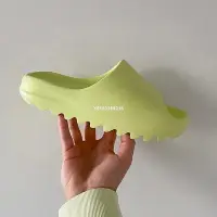 在飛比找Yahoo!奇摩拍賣優惠-adidas Yeezy Slide Glow Green 