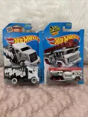 Hot Wheels City 5 Alarm 51/250 & Hot Wheels Hiway Hauler HW City 28/250