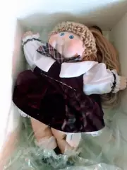 Vintage Cabbage Patch Kid Porcelain Limited Edition #4885 Della Frances