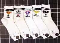 在飛比找Yahoo!奇摩拍賣優惠-【傳說企業社】韓國空運 英雄超人造型襪子 中筒襪 女襪 情侶