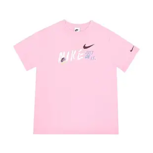 【NIKE 耐吉】短袖 NSW Tee 女款 粉 寬版 棉T 羅紋 短T 塗鴉(FJ7714-690)