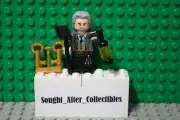 LEGO Argus Filch MINIFIGURE Genuine 4842 Hogwarts Castle New with accessories