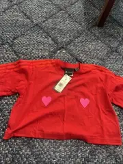 IVY PARK Graphic Crop Tee Women’s Sz S Red Pink Hearts New $45