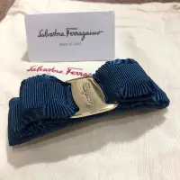 在飛比找Yahoo!奇摩拍賣優惠-全新 義大利製Salvatore ferragamo 蝴蝶結