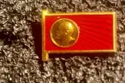 Vintage Soviet Russian USSR Communist Vladimir Lenin RED FLAG Mini Pinback Rare