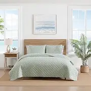 [Tommy Bahama] Full/Queen Quilt Set, Luxurious Bedding with Matching Shams, Coastal Inspired Room Essentials (Bahama Diamond Isle Green, Full/Queen)