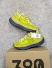Adidas Yeezy Boost 380 Hylte Shoes Mens 10.5 Yellow Running FZ4990 FZ1269 NIB