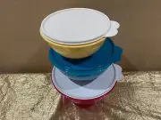 New Tupperware Beautiful and Colorful Set of 3 Wonderlier Mixing Bowls