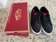 NIB Vans Seldon Checkerboard/Black/Black VNOA4TZE276, size 9.5/EUR size 42.5