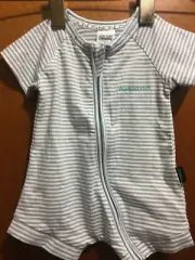 BONDS ZIP ROMPER WONDERSUIT grey stripes BNWT SZ 000 FREE POST (e57