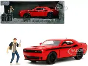 2015 DODGE CHALLENGER & GLENN FIGURE "WALKING DEAD" 1/24 DIECAST BY JADA 35185