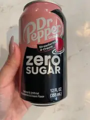 Dr. Pepper Strawberries & Cream Soda Pop 12 fl oz can Zero Sugar