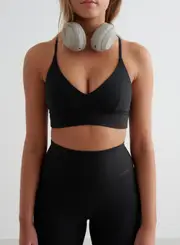 [aim'n] Black Sense Strap Bra