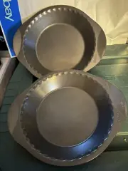 Wilton Heavy Duty Non Stick Steel 2 Pc 9 x 1.5 inch Pie Cake Pan Set