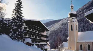 Berghotel Basur - Das Schihotel am Arlberg