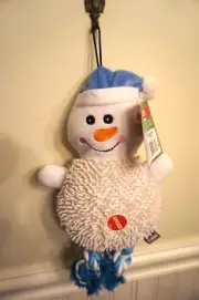 MULTIPET DOG TOY HOLIDAY GIGGLERS ROPE LEG SNOWMAN
