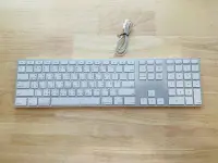 在飛比找Yahoo!奇摩拍賣優惠-台中 Apple Keyboard 有線鍵盤 蘋果電腦鍵盤 