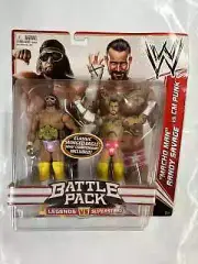 A MACHO MAN RANDY SAVAGE VS CM PUNK BATTLE PACK LEGENDS VS SUPERSTARS WWE MATTEL