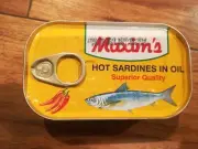 6x Hot Sardines in oil 6 pack x 125gr Maxims ( 4.40 Oz)سردين