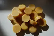 4 1oz Cakes of Bees wax From Arizona Filtered Clean Wax Candles Beading Sealing
