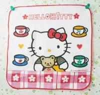 在飛比找樂天市場購物網優惠-【震撼精品百貨】Hello Kitty 凱蒂貓 方巾-紅花底