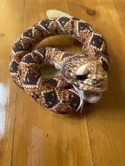 NWT Folkmanis Diamondback Rattlesnake Snake Puppet Plush Rattler Tail Rattle