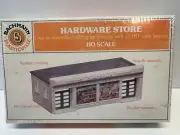 HO SCALE BACHMANN HARDWARE STORE MODEL TRAIN NIB