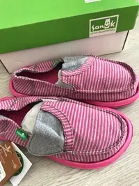 在飛比找Yahoo!奇摩拍賣優惠-Sanuk女童休閒鞋 19cm