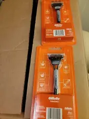 NEW Gillette Fusion 5 Men's Razor 1 Handle + 1 Blade Refills