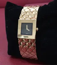 在飛比找Yahoo!奇摩拍賣優惠-CHANEL香奈兒18K金750菱格紋女錶