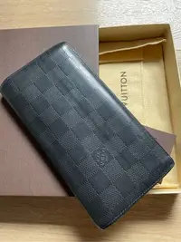 在飛比找Yahoo!奇摩拍賣優惠-正品 二手 七八成新 LOUIS VUITTON LV 黑棋