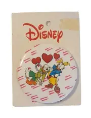 Vintage Disney Donald & Daisy Duck "Love Struck" Button Pin 1986 NOS on Card
