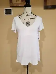 NEW Athleta Essence White Built in Bra Support Tee Top V-Neck Size M