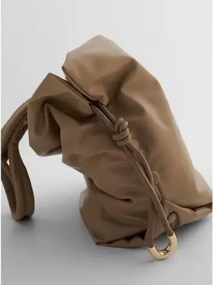 CCの屋西班牙品牌ZARA包布鈕扣大型水桶包側背包