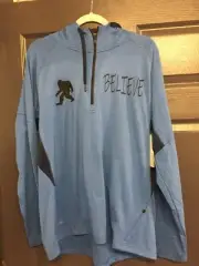 HANDMADE BELIEVE BIGFOOT RUSSELL DRI-POWER 1/4 ZIP HOODIE LIGHT BLUE SIZE LARGE