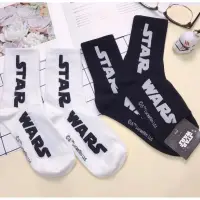 在飛比找蝦皮購物優惠-全新 現貨 韓國襪子 STAR WARS 星際大戰 中筒襪 