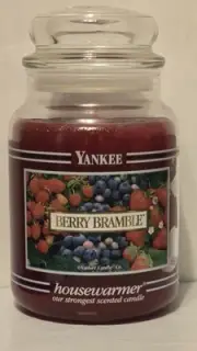 Yankee Candle-BERRY BRAMBLE - Discontinued. BLACK BAND. Housewarmer. RARE. New