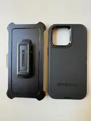 New OtterBox Defender Case with Holster Case For iPhone 15 Pro Max Black