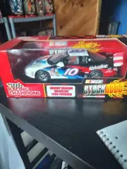 1/18 Johnny Benson 1996 Pontiac Firebird #10 Valvoline Stock Rod