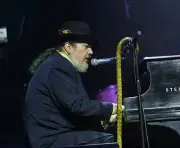 Dr John at Rainforest Alliance Concert 2001 at Beacon Theatre in N- Old Photo 1