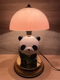 在飛比找Yahoo!奇摩拍賣優惠-早期觸控式檯燈 寵物造型檯燈 熊貓檯燈 熊貓觸控檯燈 公仔檯