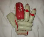 David Boon (Australia) signed Gray Nicolls batting glove (Right Hand) + COA
