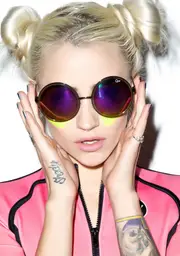 [Quay Eyeware] Chelsea Girl Sungalsses