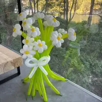 在飛比找ETMall東森購物網優惠-網紅小雛菊氣球花朵花束露營裝飾生日場景布置diy材料拍照道具