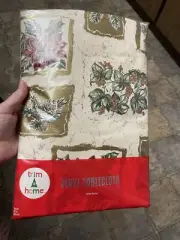 Vtg 60” Round Christmas Flannel-Backed Vinyl Tablecloth Trim A Home Kmart New