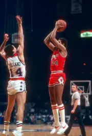 Reggie Theus of the Chicago Bulls1981 Basketball Photo 5